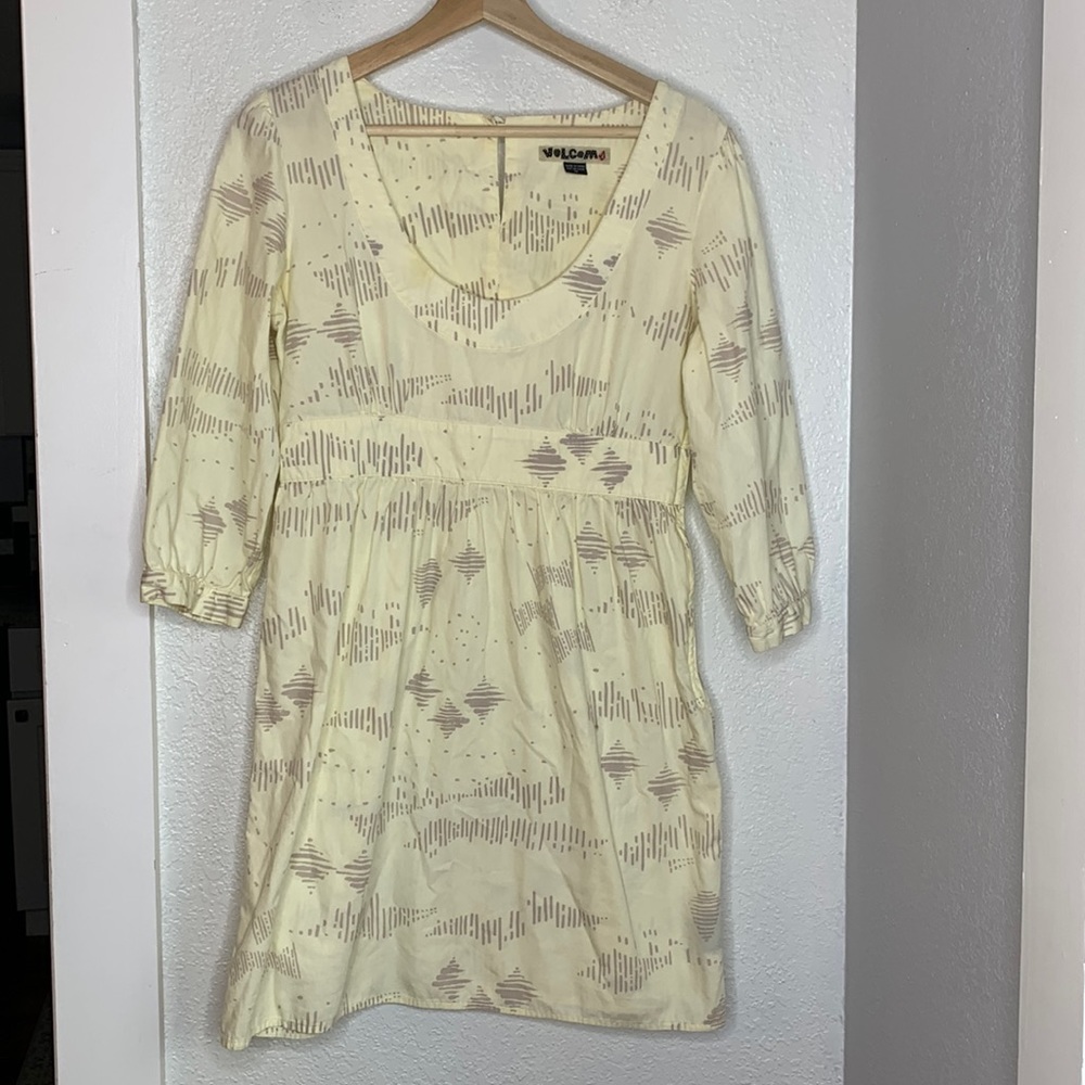 Volcom Cream Cotton Babydoll Mini Dress 3/4 Sleeve Size Medium Coastal Skater